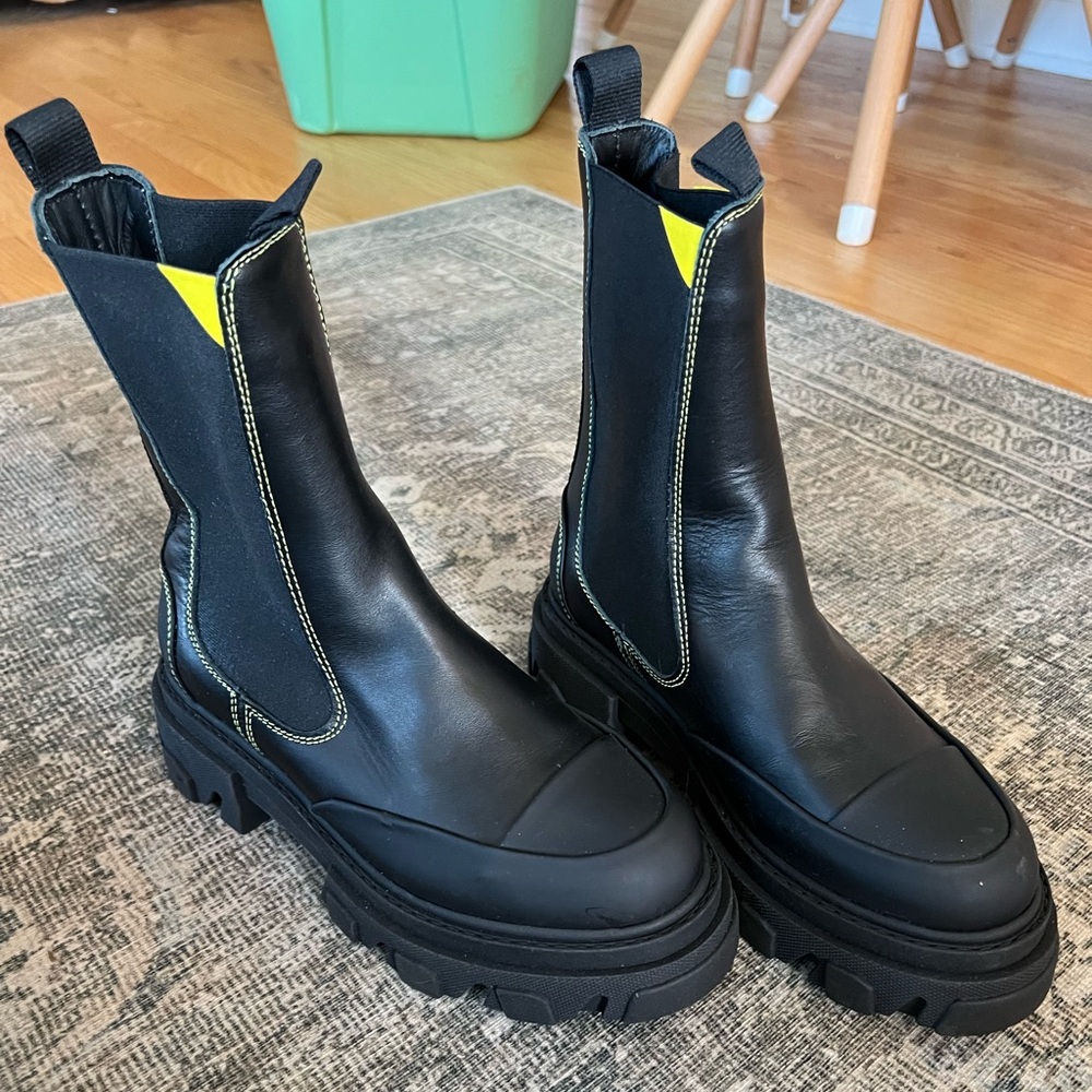 Ganni Mid Leather Chelsea Boots